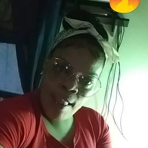 Meet your Posher, Alicia